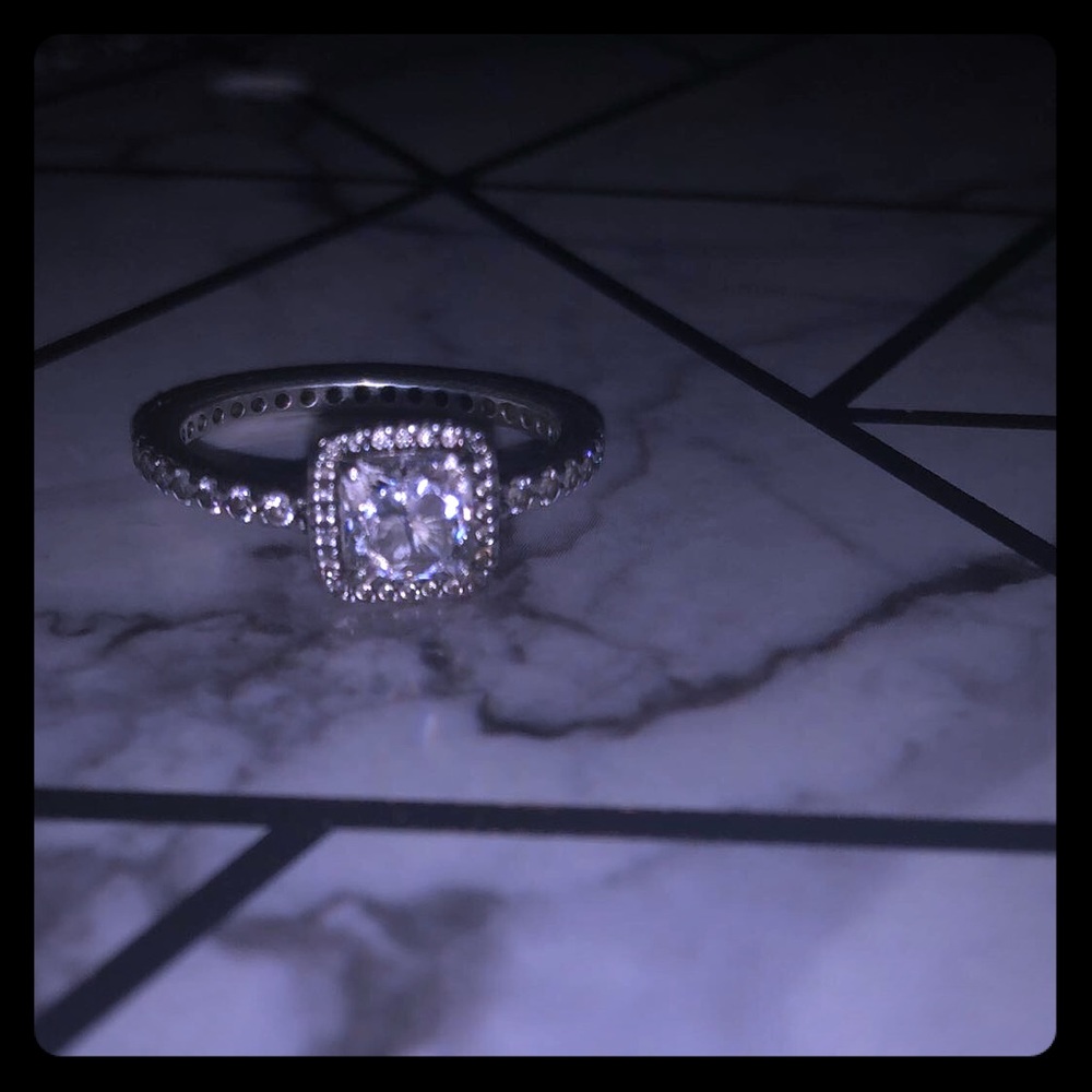 the cutest pandora ring (excepting lower offers)